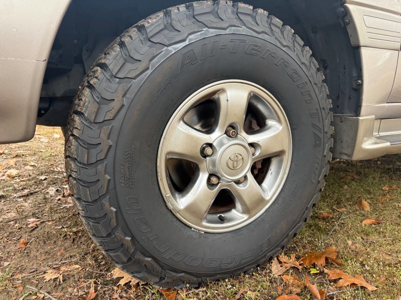 Used 2002 Toyota Land Cruiser image 43