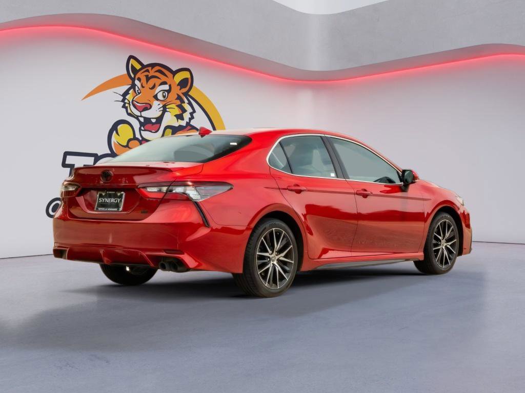 Used 2022 Toyota Camry SE w/ Convenience Package FWD image 5