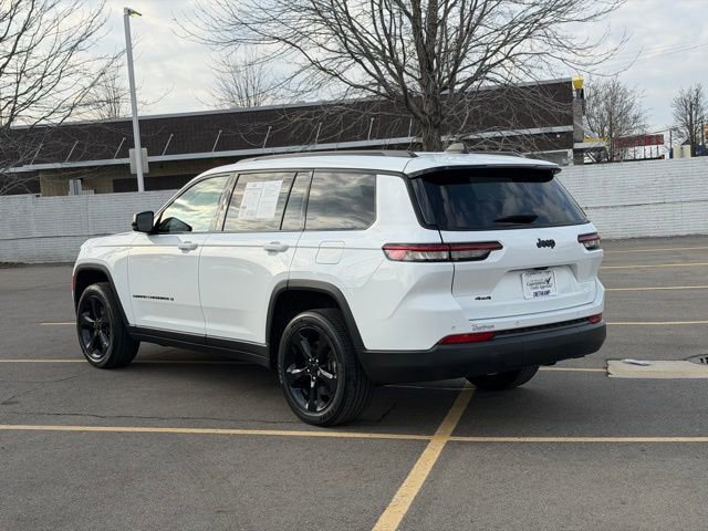 Used 2023 Jeep Grand Cherokee L Laredo image 3