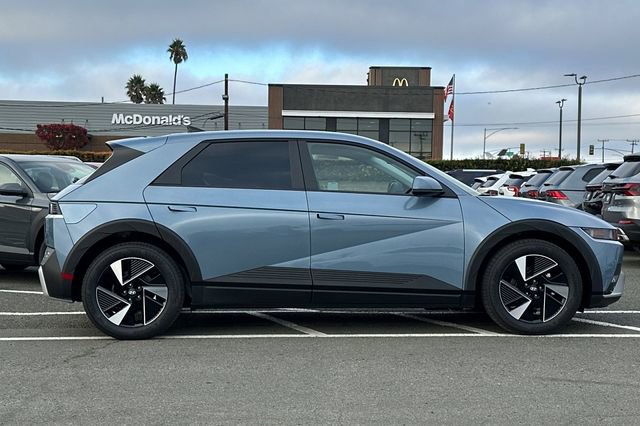 New 2026 Hyundai Ioniq 5 SEL image 5