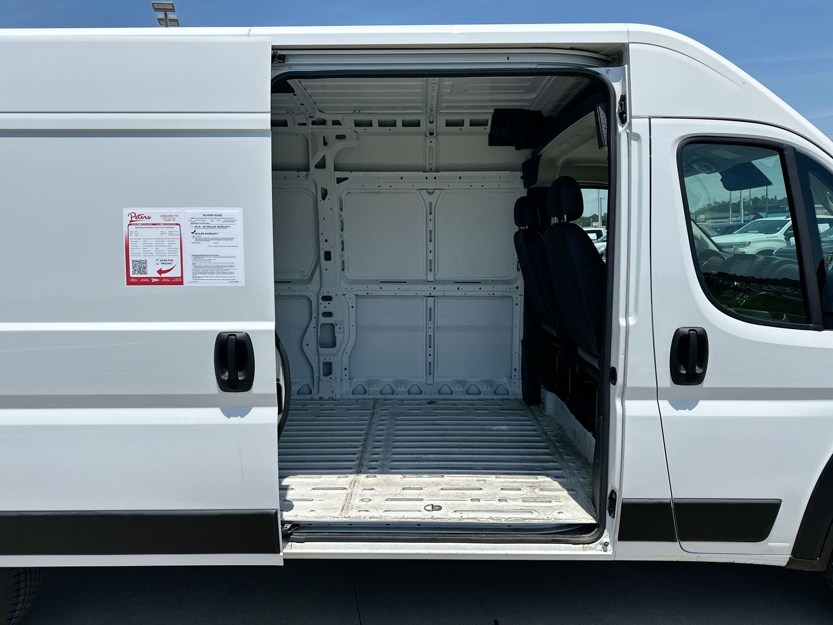 Used 2025 RAM ProMaster 2500 w/ Convenience Group FWD image 22