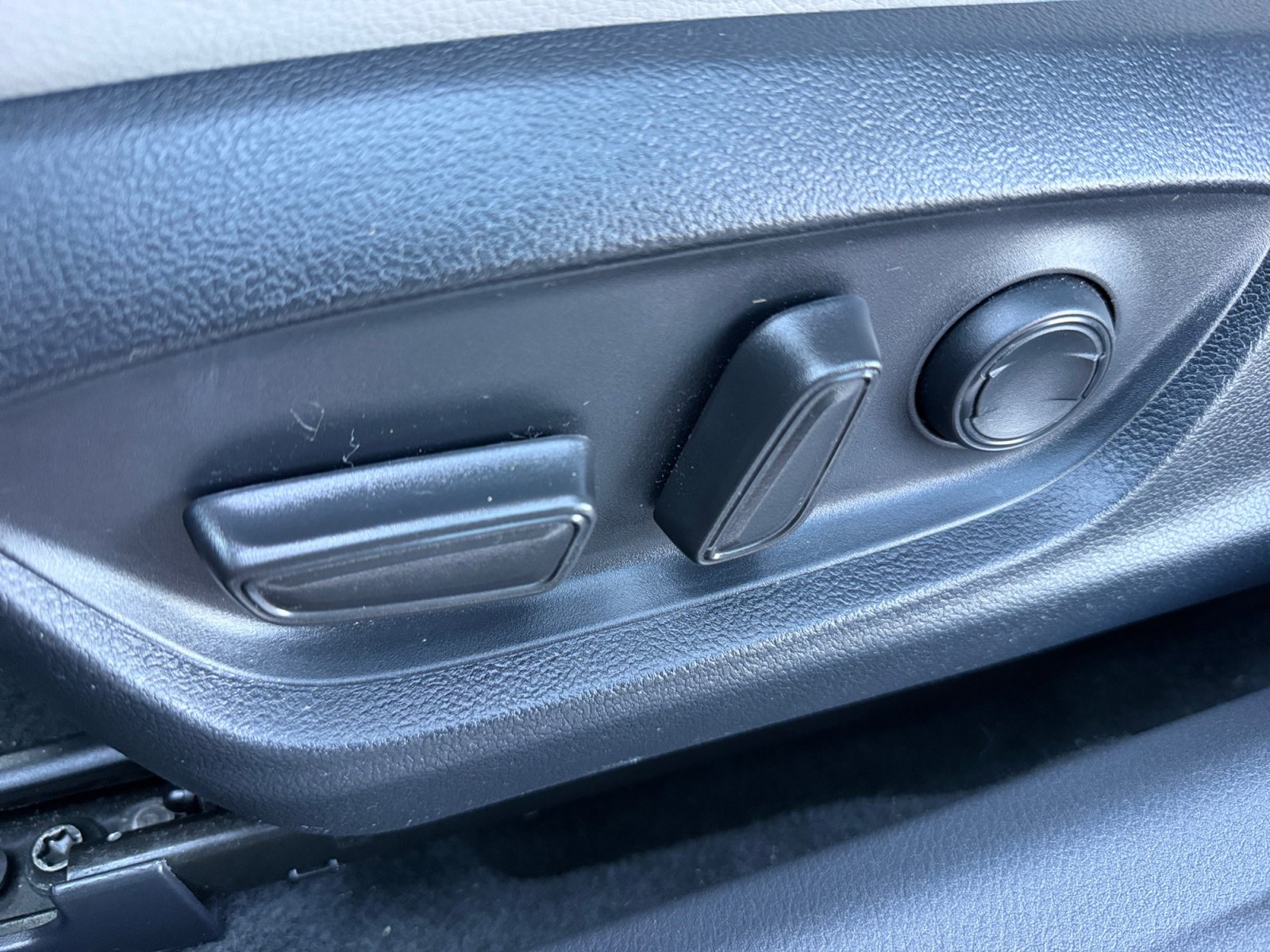 Used 2023 Toyota Camry SE w/ Audio Upgrade Package FWD image 14