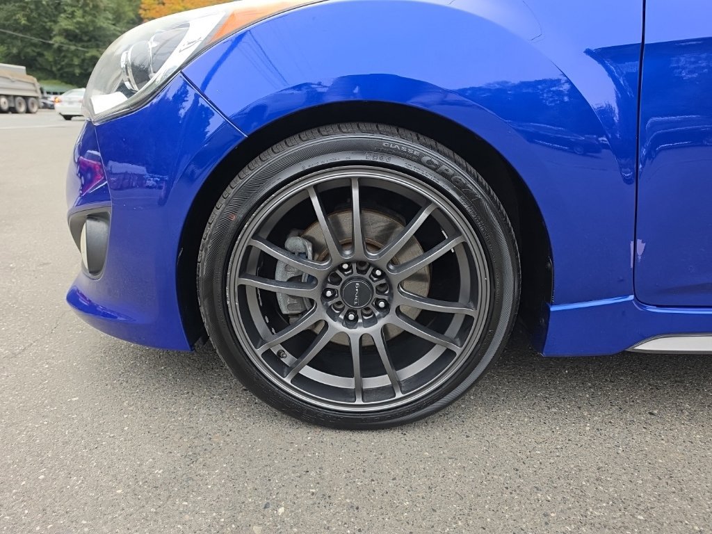 Used 2014 Hyundai Veloster Turbo FWD image 29