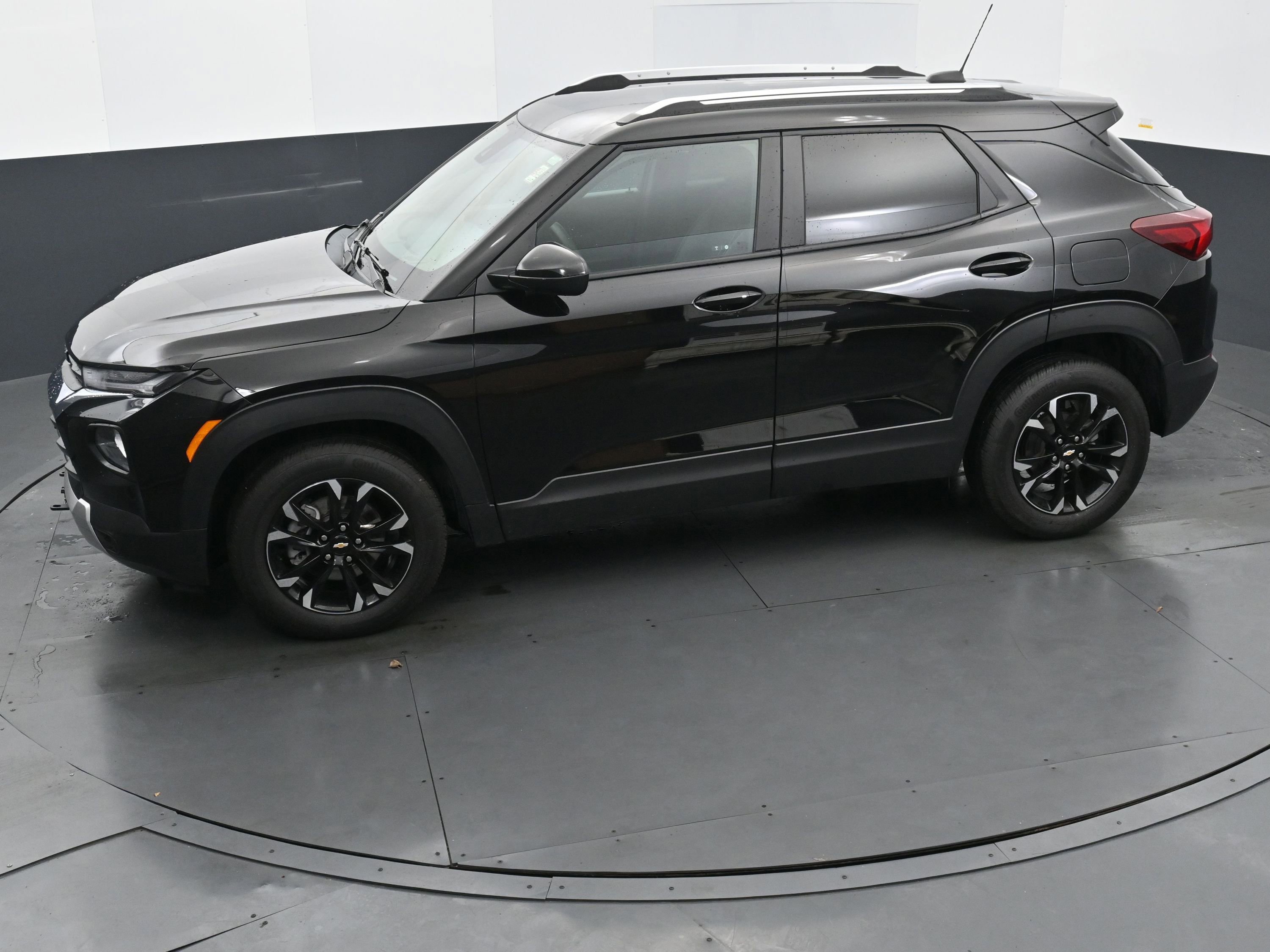 Used 2022 Chevrolet TrailBlazer LT AWD/4WD image 27