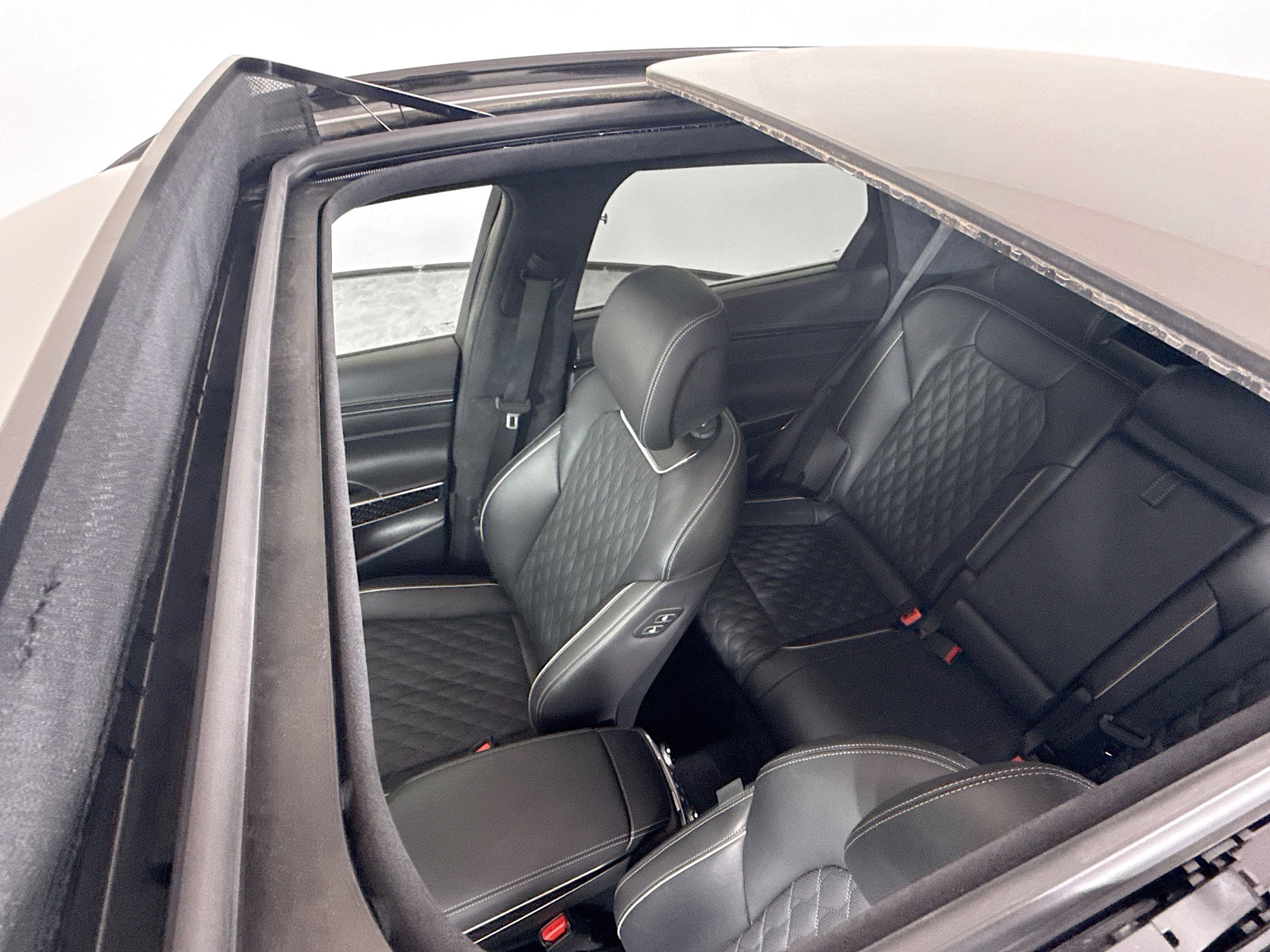 Used 2024 Genesis GV70 3.5T Sport w/ Sport Prestige Package image 14