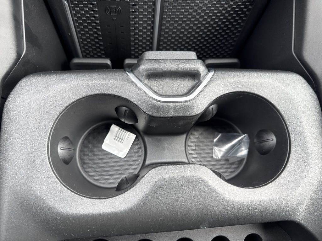 New 2026 RAM 1500 4x4 Crew Cab image 27