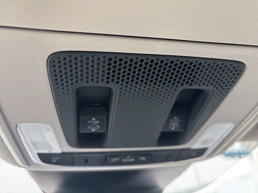 New 2025 Honda Pilot Touring image 39