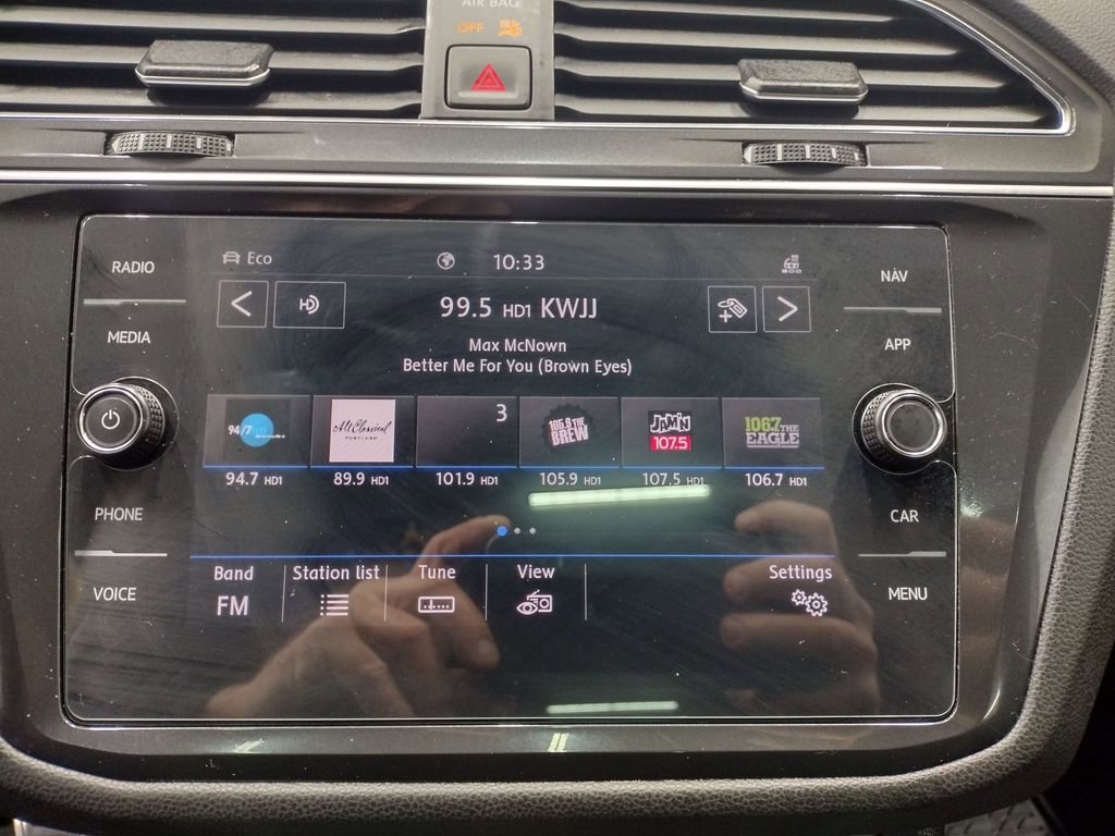 Used 2020 Volkswagen Tiguan SEL Premium R-Line image 32