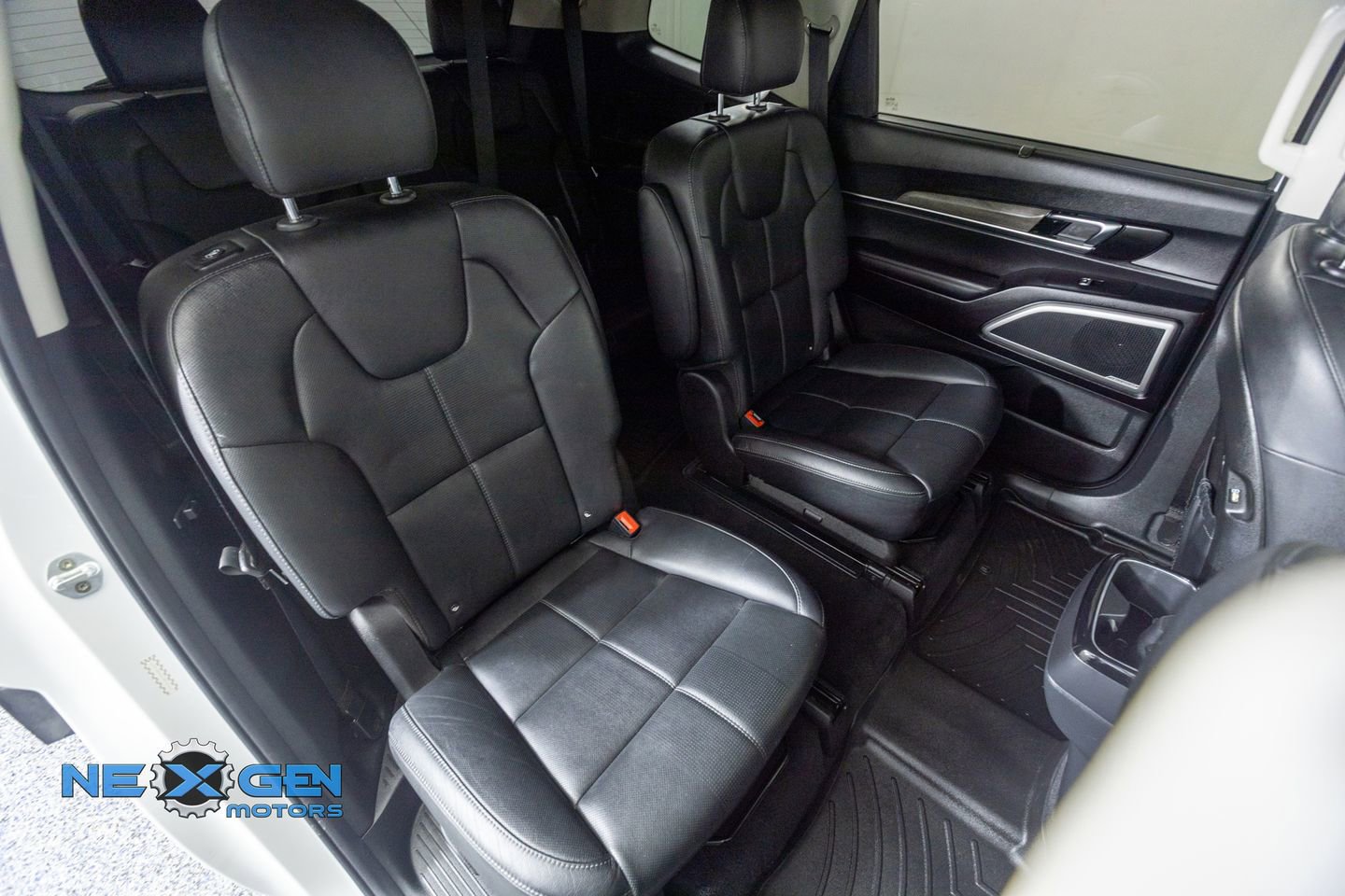 Used 2020 Kia Telluride EX w/ EX Premium Package image 39