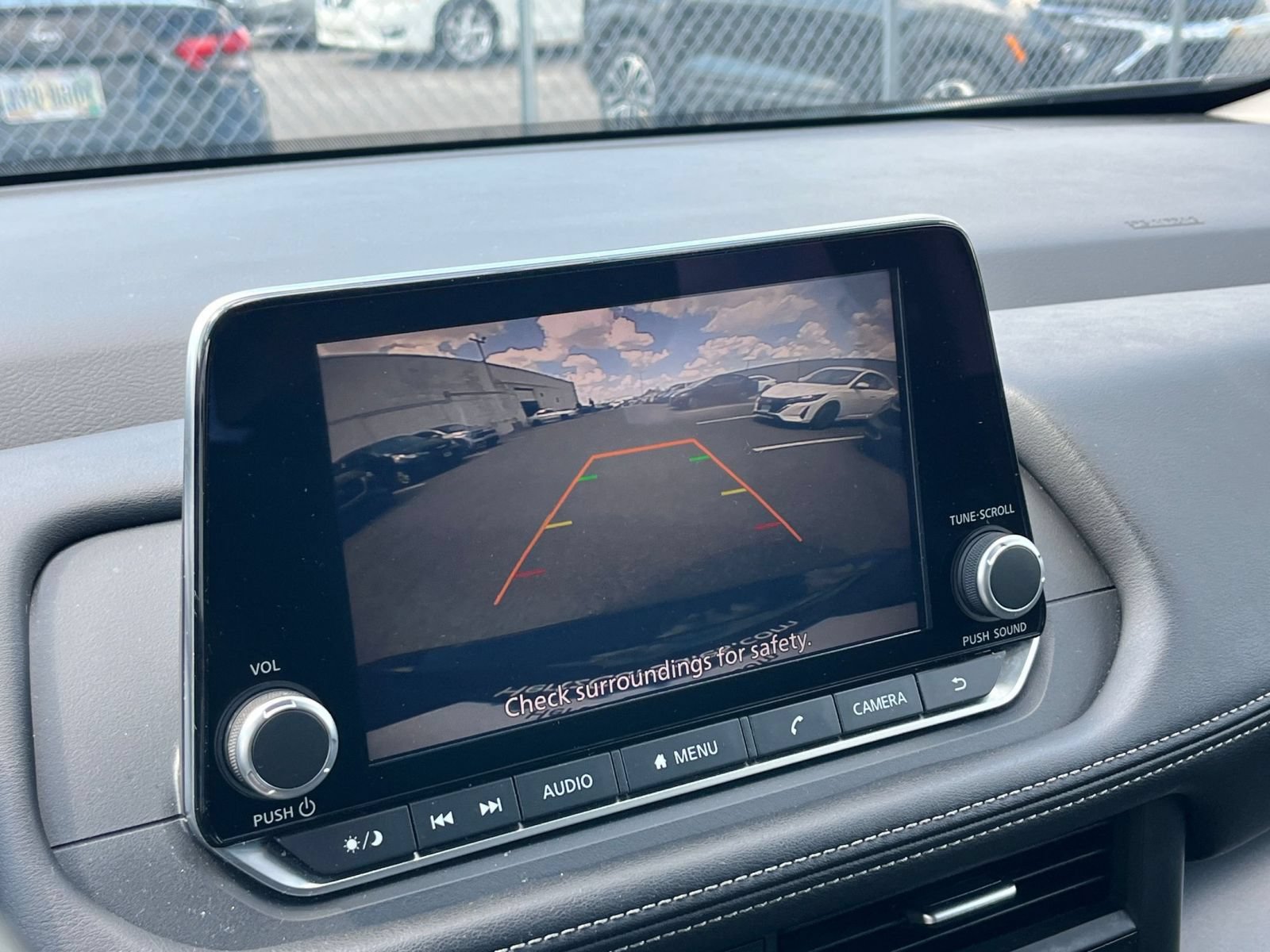 Used 2025 Nissan Rogue SV FWD image 26