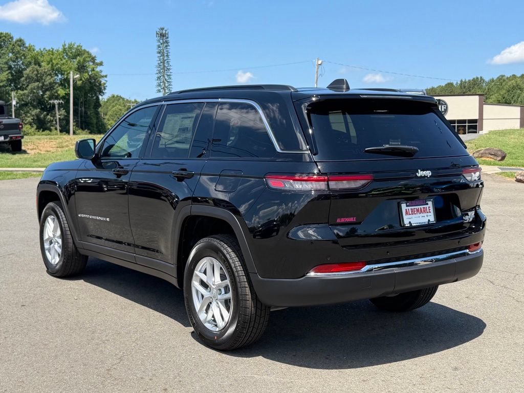 New 2026 Jeep Grand Cherokee Laredo RWD image 6