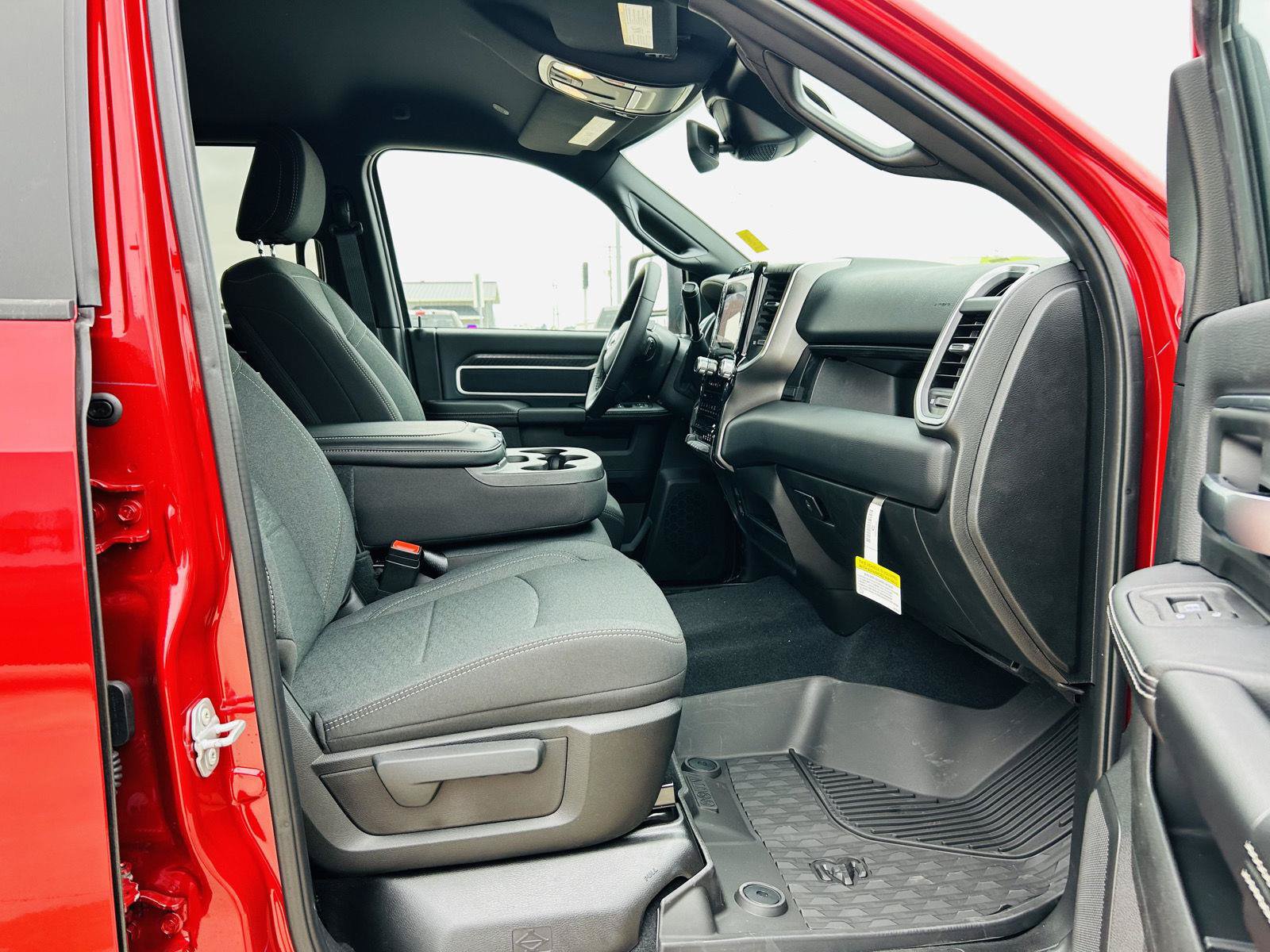 New 2027 RAM 3500 Big Horn AWD/4WD image 29