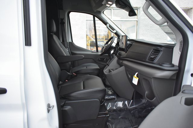 New 2026 Ford Transit 250 148 Medium Roof w/ Load Area Protection Package image 38