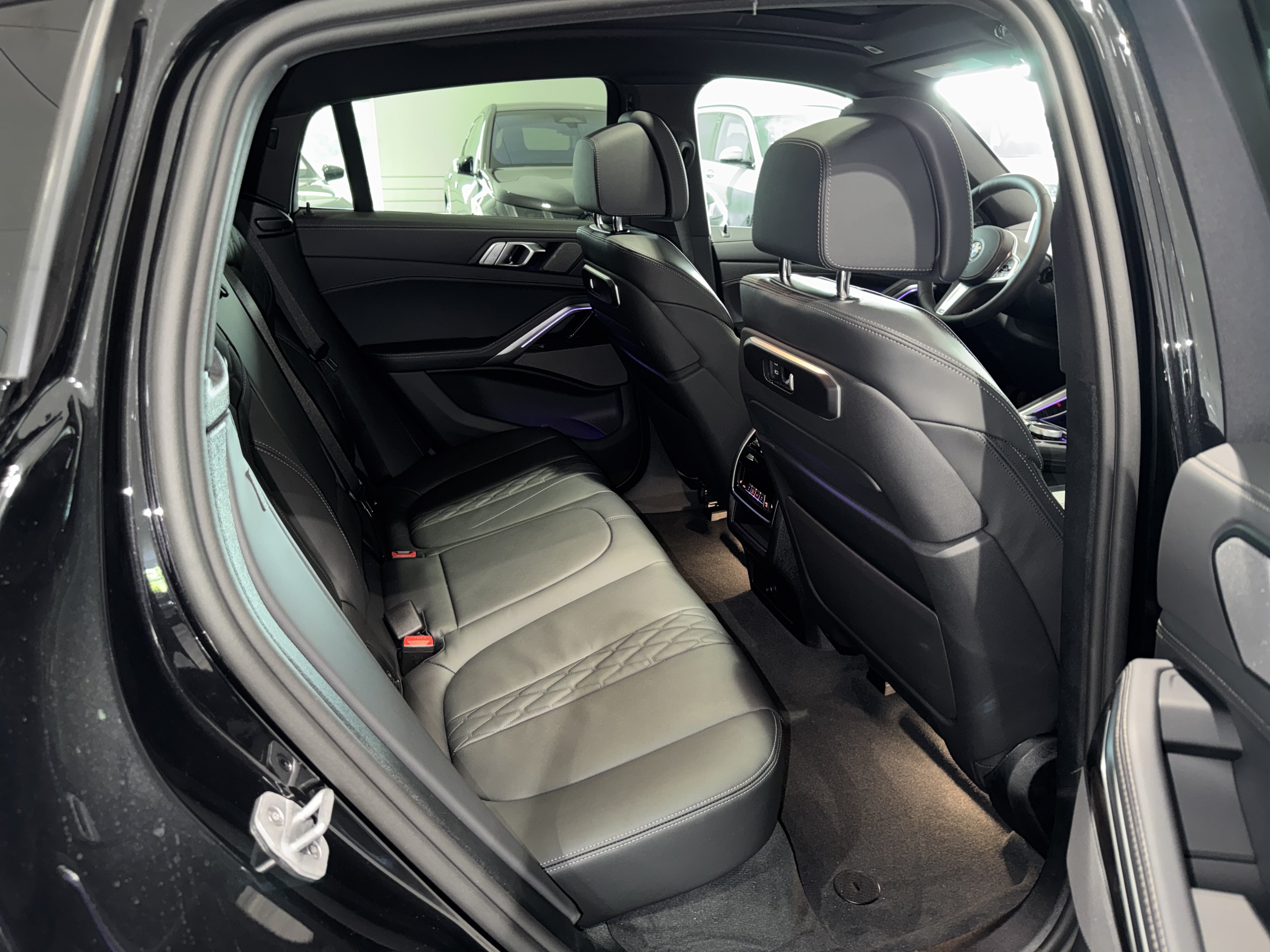 New 2026 BMW X6 xDrive40i AWD/4WD image 6