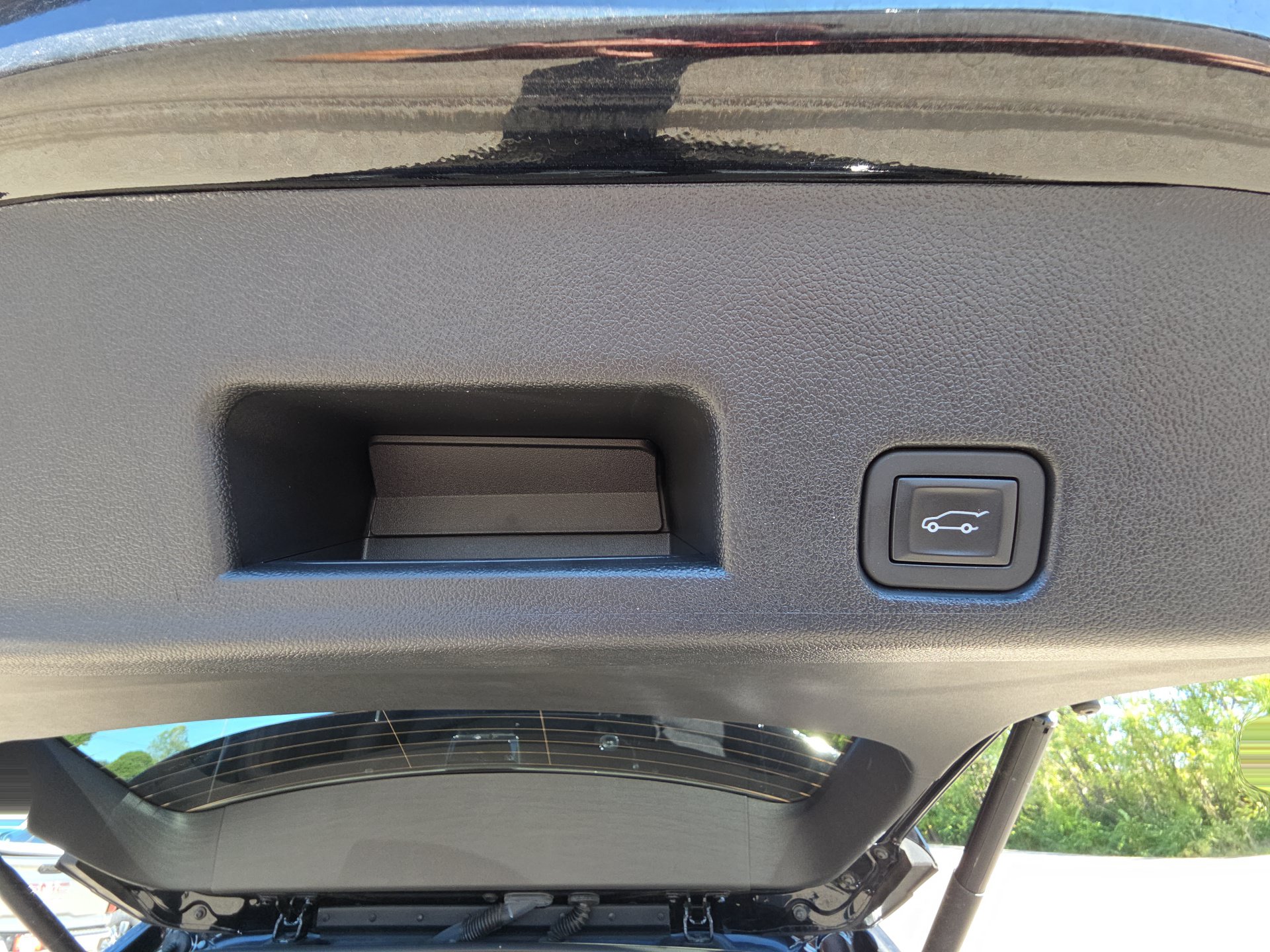 Used 2026 Chevrolet Traverse RS FWD image 36