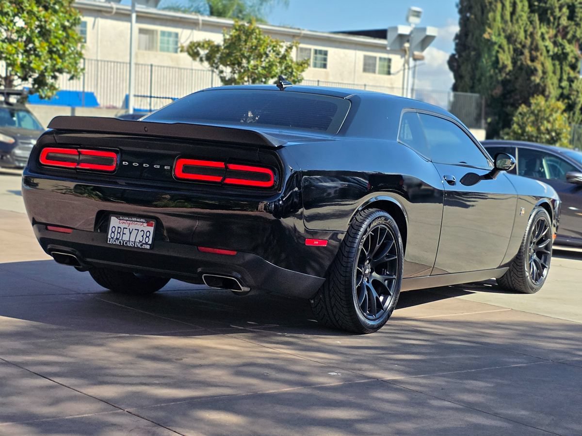 Used 2018 Dodge Challenger R/T Scat Pack RWD image 12