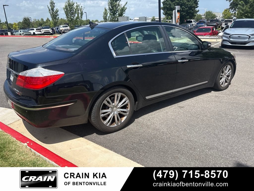 Used 2011 Hyundai Genesis 4.6 RWD image 5