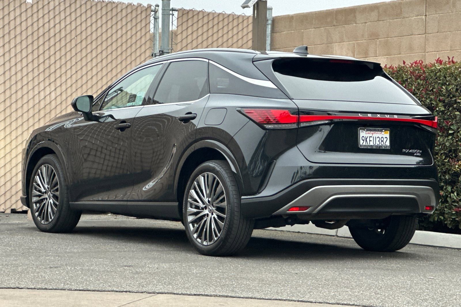 Certified 2024 Lexus RX 450h AWD w/ Luxury Package image 6