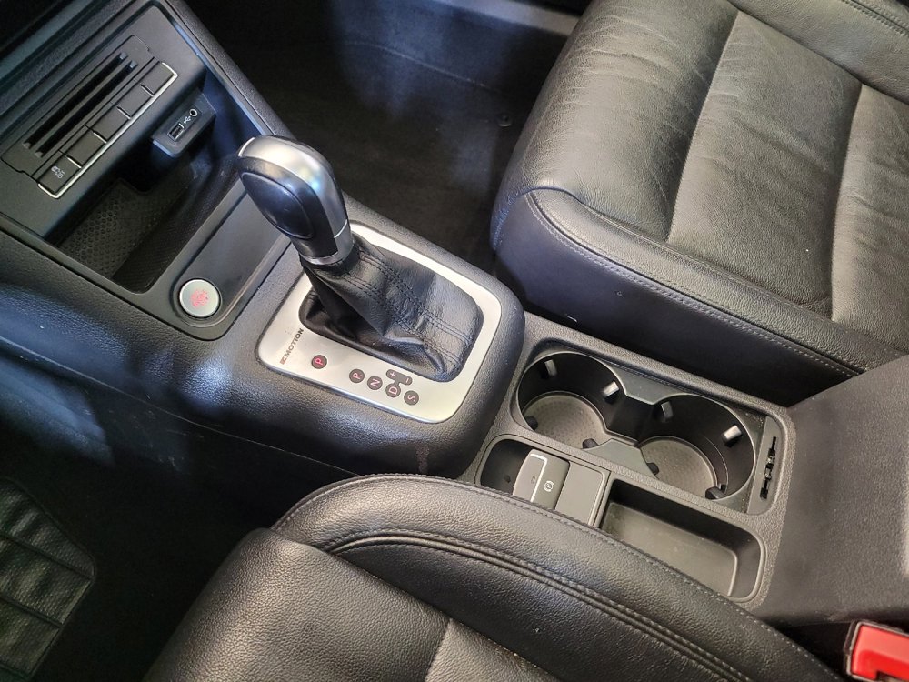 Used 2017 Volkswagen Tiguan Sport image 26