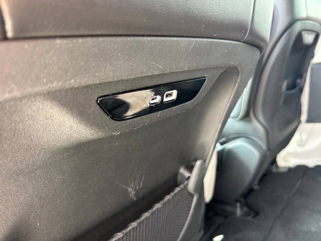 Used 2024 Chrysler Pacifica Touring-L FWD image 18