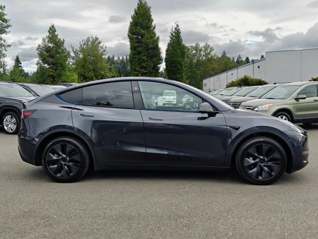 Used 2025 Tesla Model Y Long Range AWD/4WD image 13