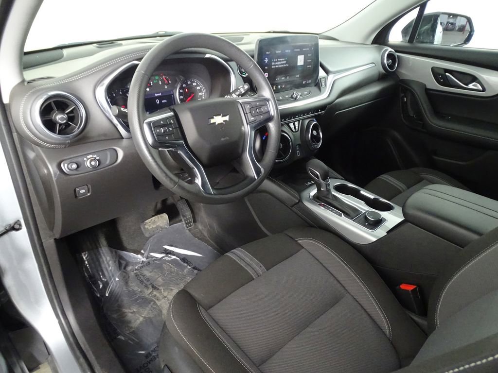 Used 2024 Chevrolet Blazer LT w/ Convenience Package FWD image 23