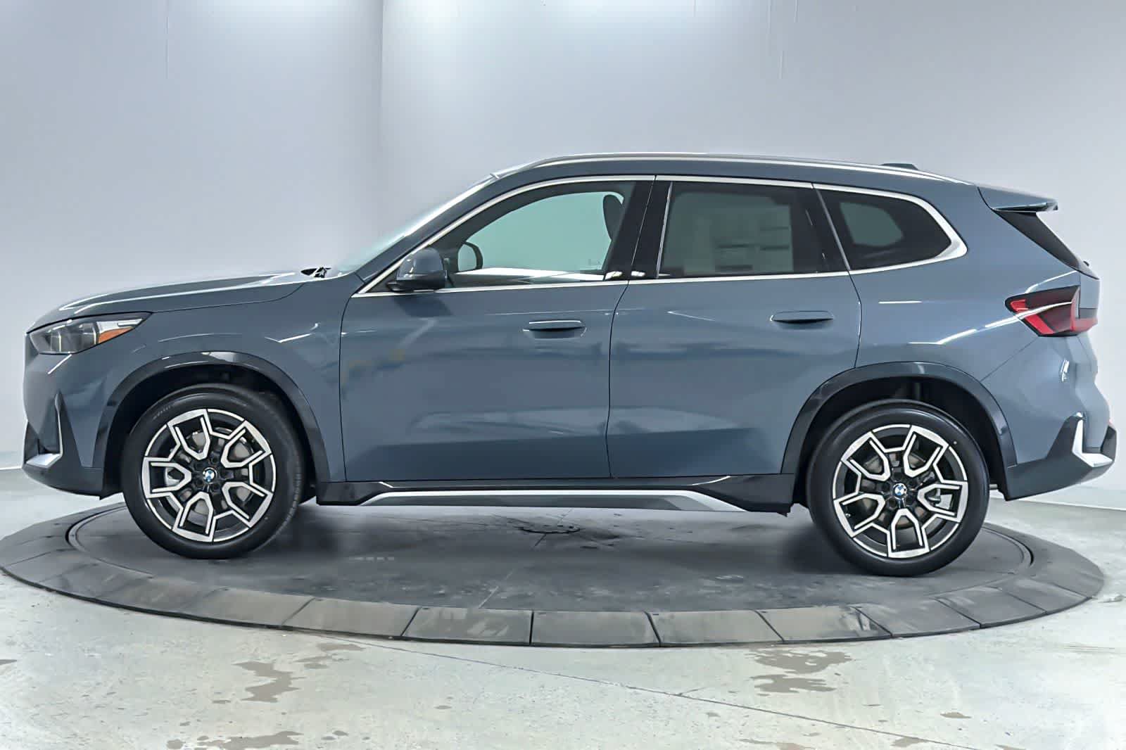 New 2026 BMW X1 xDrive28i w/ Convenience Package AWD/4WD image 5
