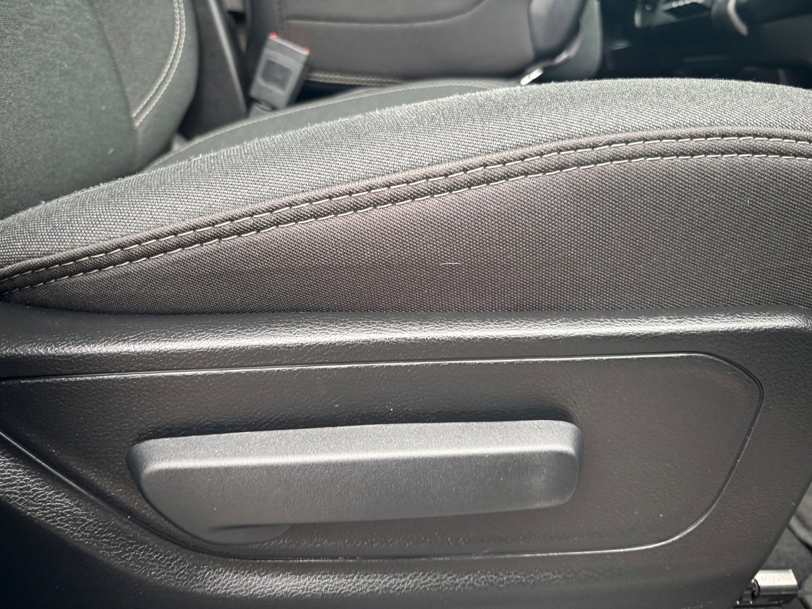 Used 2025 RAM 1500 Big Horn image 31