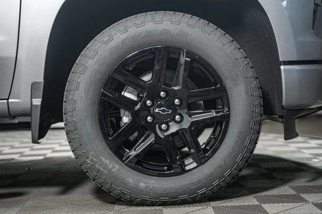 New 2026 Chevrolet Silverado 1500 Custom w/ Turbomax Blackout Package image 20