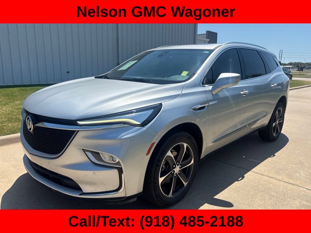 Used 2022 Buick Enclave Essence w/ Experience Buick Package FWD image 1
