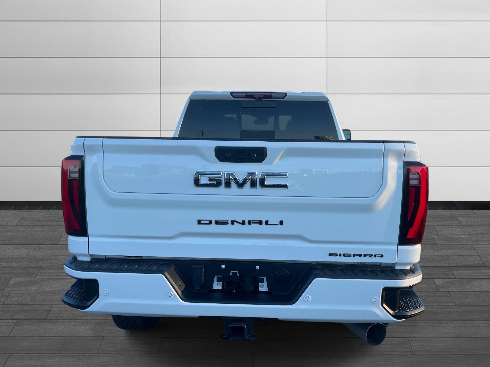 Used 2024 GMC Sierra 2500 Denali Ultimate AWD/4WD image 4