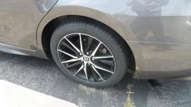 Used 2022 Toyota Camry SE FWD image 6