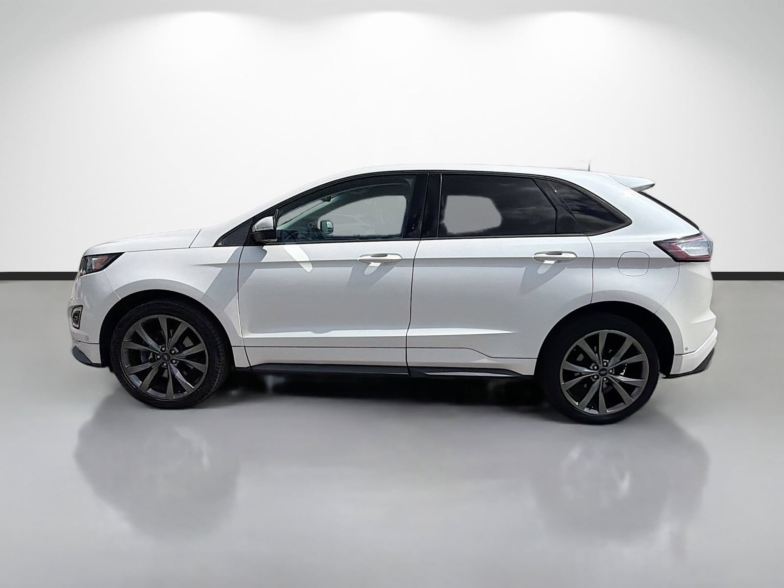 Used 2016 Ford Edge Sport w/ Equipment Group 401A AWD/4WD image 6