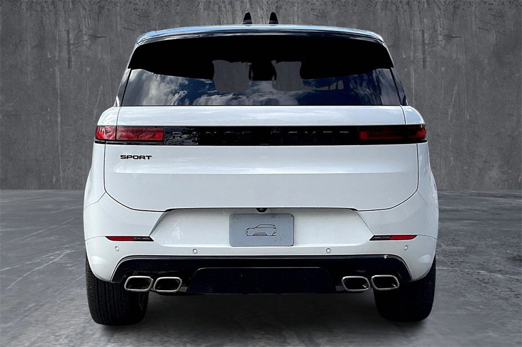 Used 2025 Land Rover Range Rover Sport Dynamic SE image 5