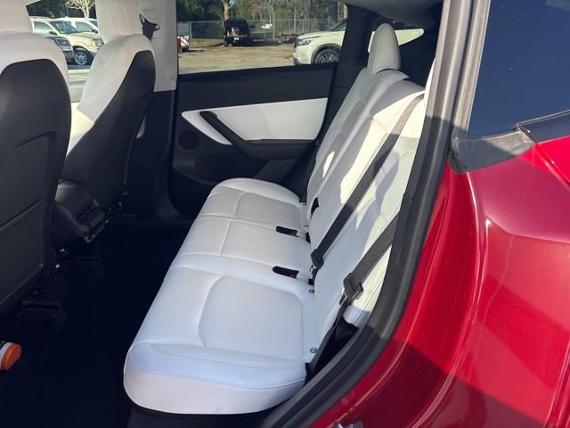 Used 2022 Tesla Model Y Long Range image 10