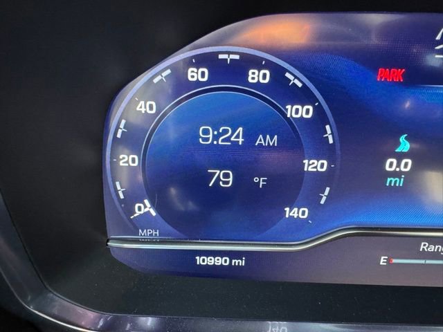 Used 2024 Chevrolet Suburban High Country w/ Advanced Technology Package image 22