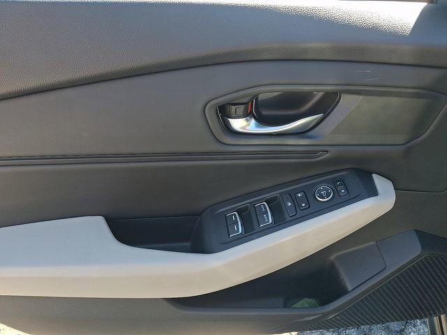 Used 2023 Honda Accord EX image 12