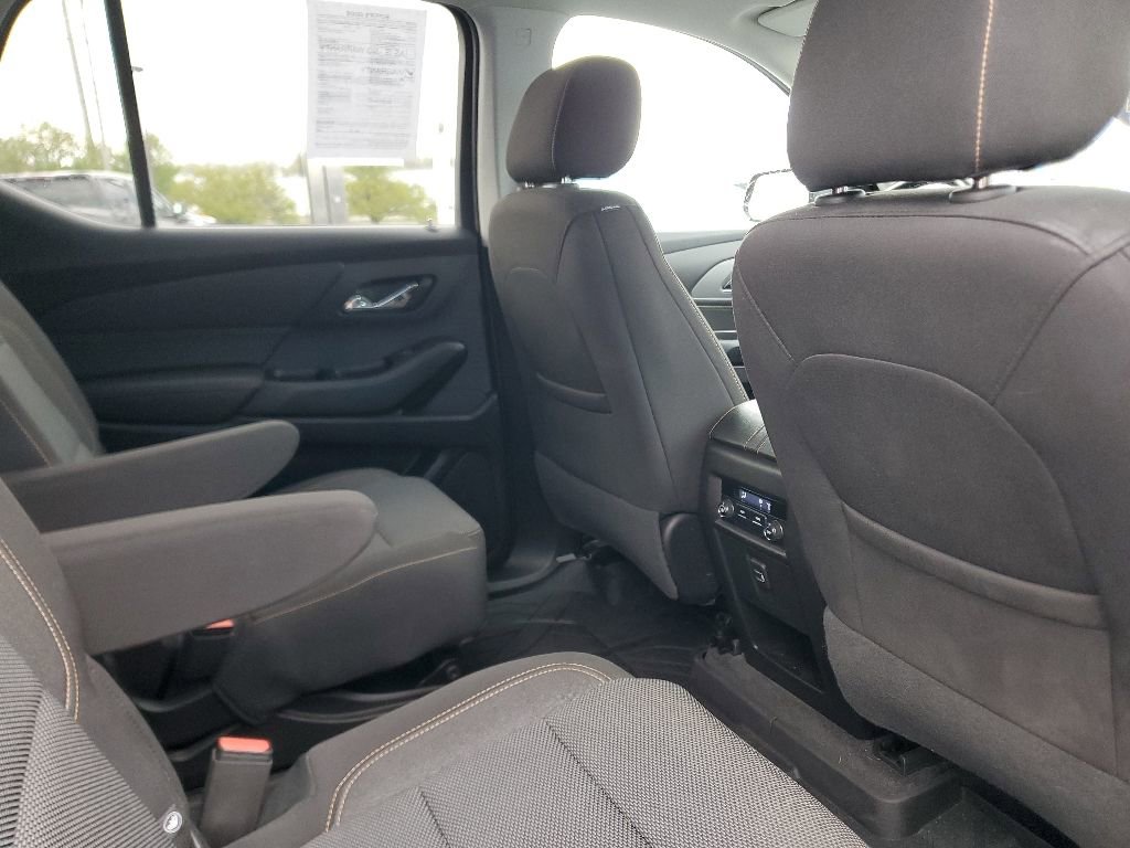 Used 2019 Chevrolet Traverse LT FWD image 11
