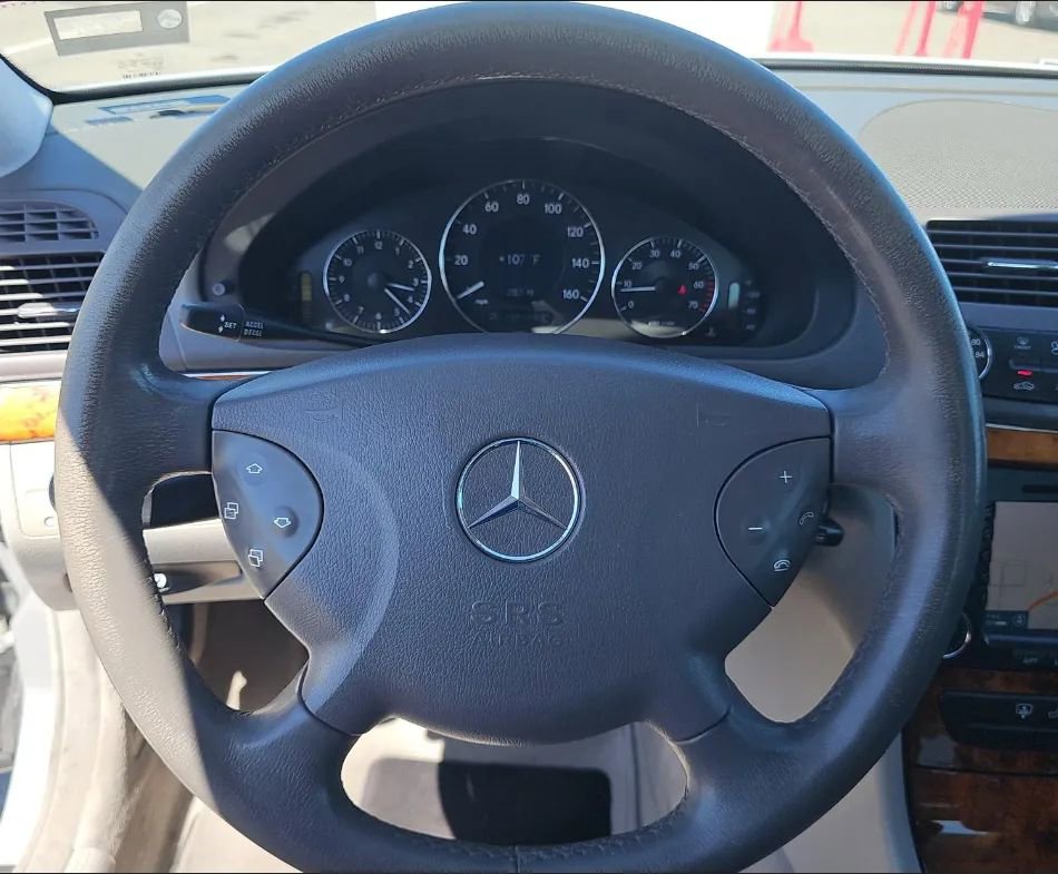 Used 2005 Mercedes-Benz E 320 Sedan w/ Sunroof Pkg image 10