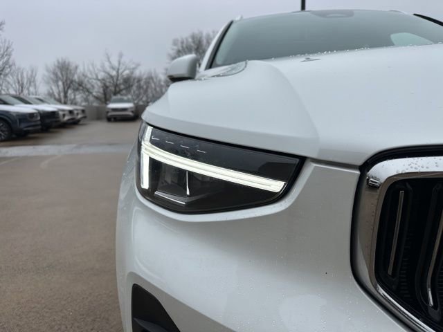 Certified 2024 Volvo XC40 B5 Plus w/ Protection Package Premier image 12