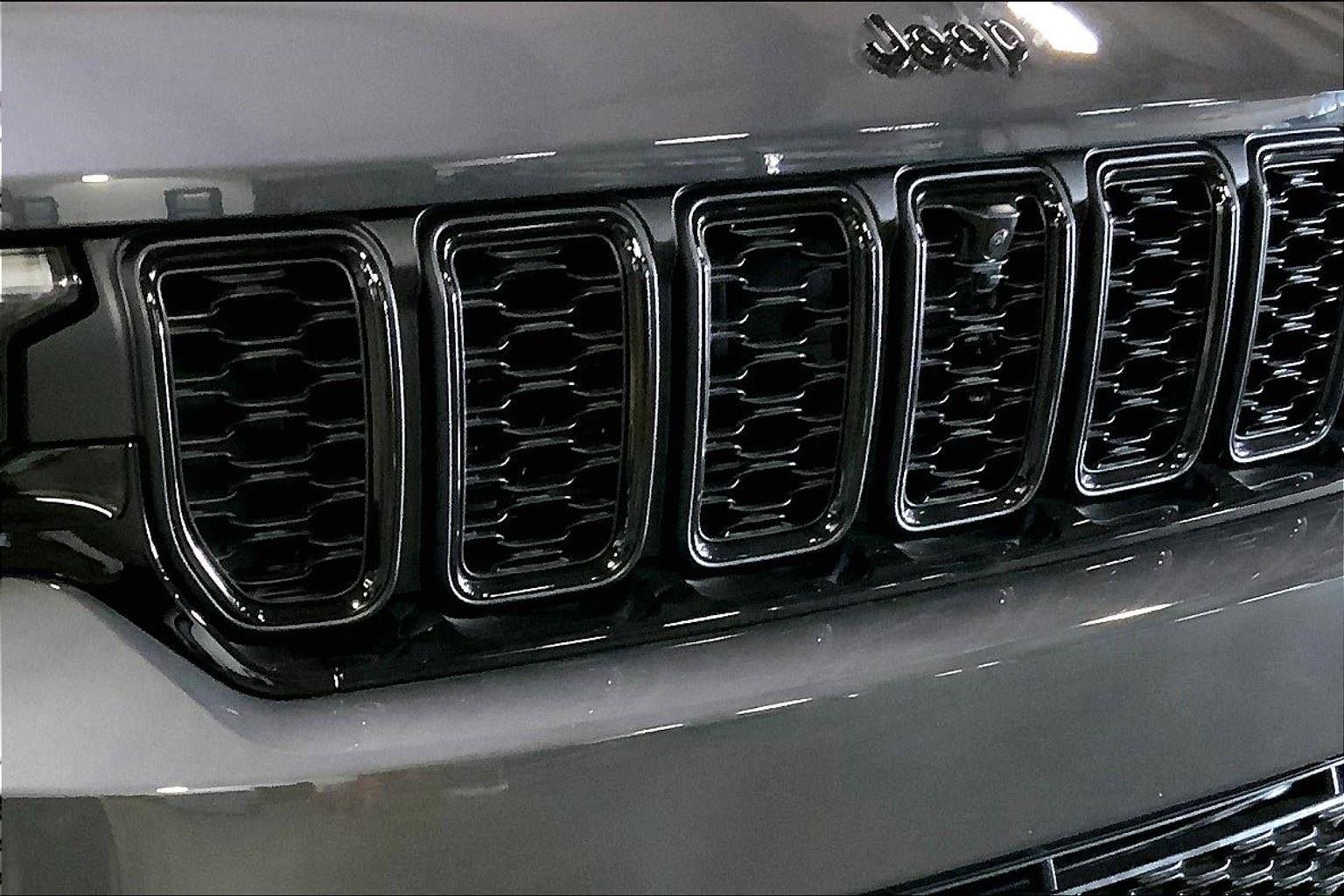 New 2025 Jeep Grand Cherokee Limited w/ Luxury Tech Group II AWD/4WD image 26