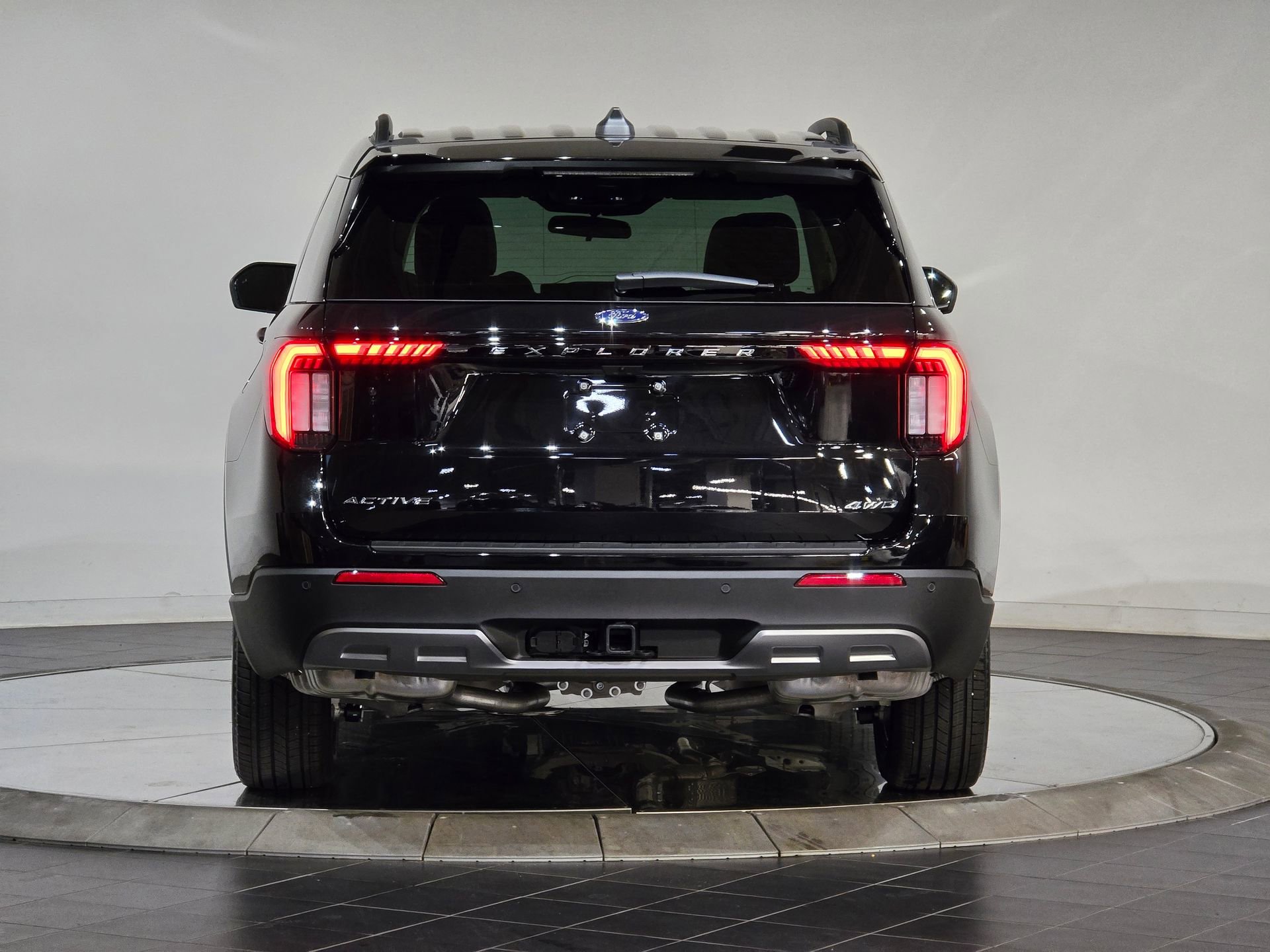 New 2026 Ford Explorer Active w/ Active Comfort Package image 6