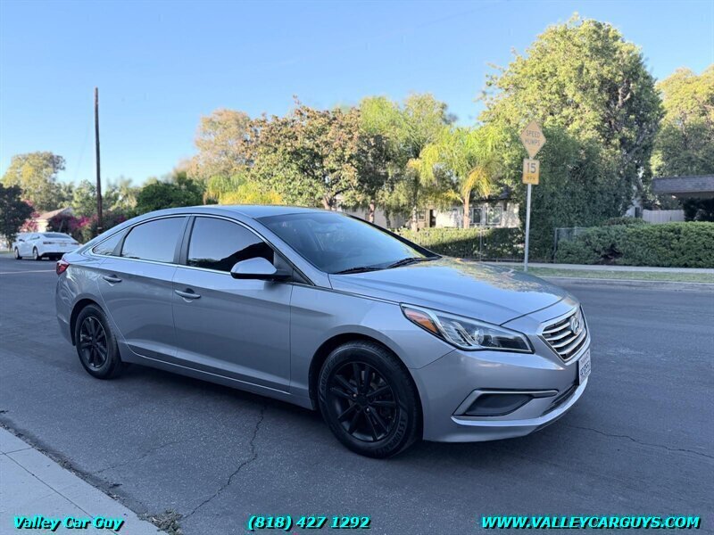 Used 2016 Hyundai Sonata SE FWD image 3