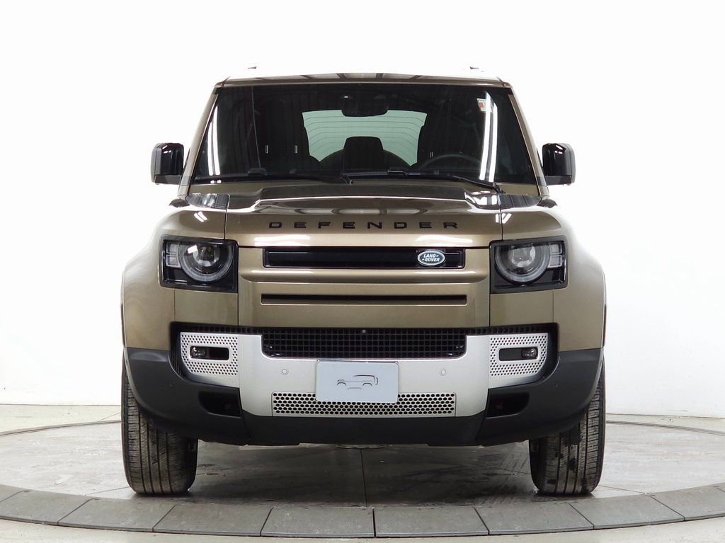 Used 2025 Land Rover Defender 110 S image 10