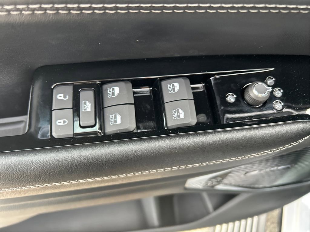 New 2025 Jeep Wagoneer Series III w/ Quick Order Package 25C Super image 39