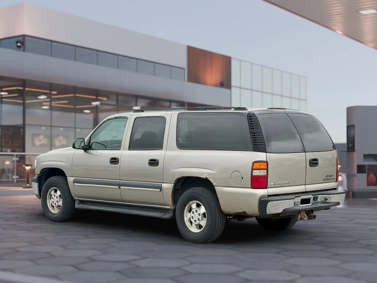 Used 2003 Chevrolet Suburban LS w/ LS Preferred Equipment Group image 7