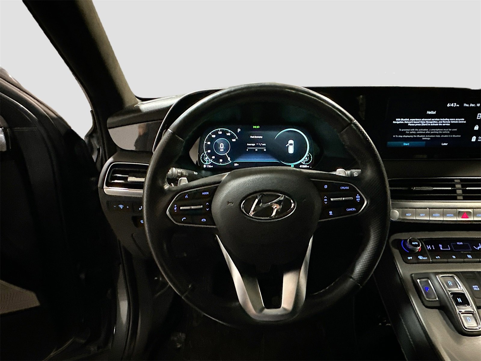 Used 2022 Hyundai Palisade Calligraphy w/ Winter Package image 11