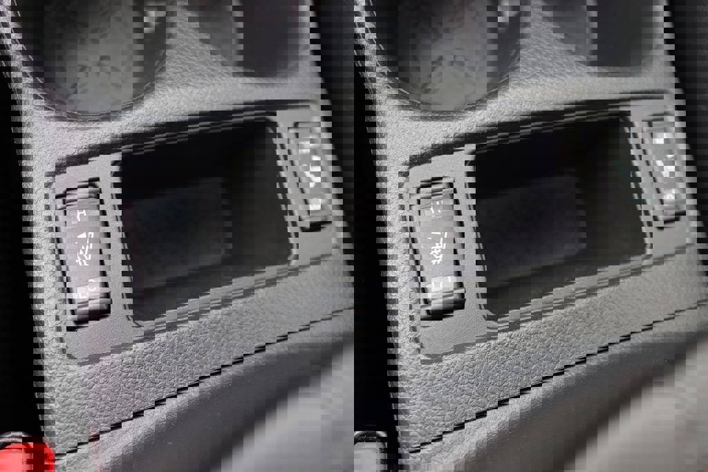 Used 2020 Nissan Rogue SV image 27