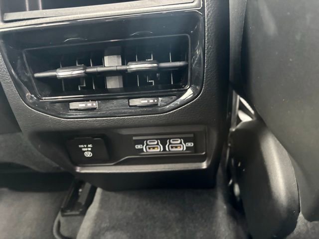 Used 2022 Jeep Grand Cherokee Altitude image 16