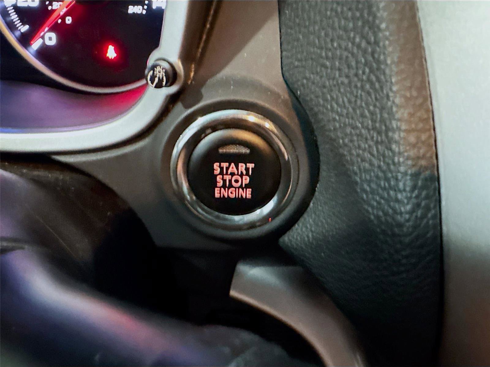 Used 2022 Mitsubishi Eclipse Cross SE image 13